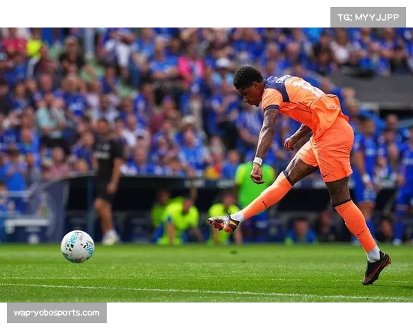 巴萨客场2-0击败赫塔菲，费尔明·洛佩斯、拉什福德破门